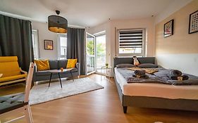 FULL HOUSE Studios - KornhausPremium Apartment - Balkon, NETFLIX, WiFi